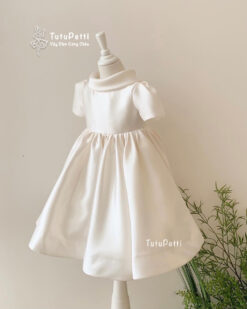 đầm dự tiệc cổ lọ sang trọng cho bé 01