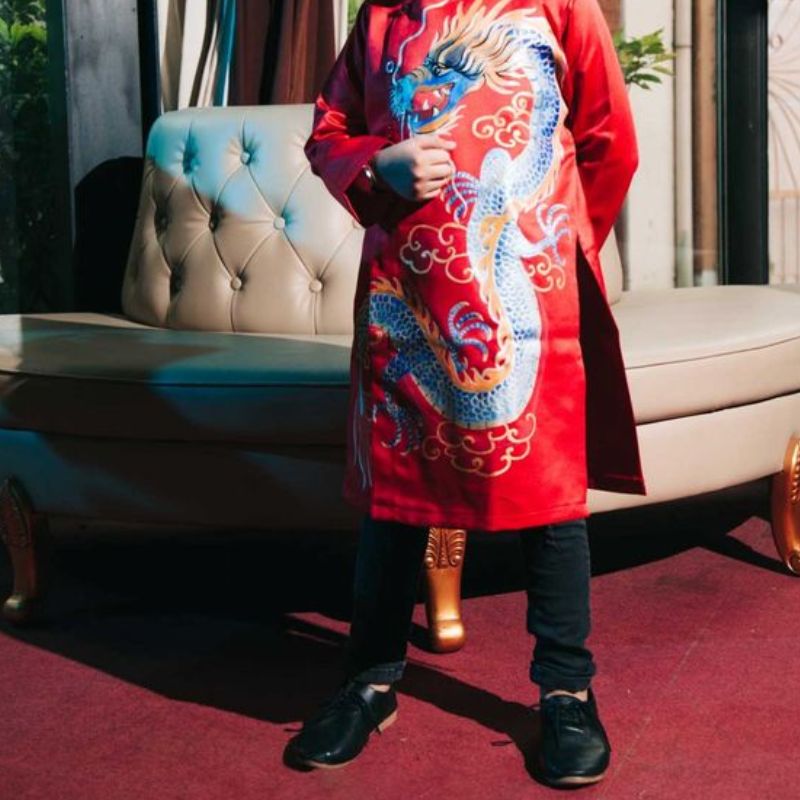 phoi ao dai voi giay tay