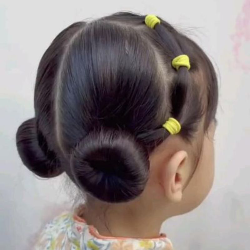 Tham Khảo 4 Kiểu Cột Tóc Cho Bé Gái Giúp Bé Xinh Tươi Mỗi Ngày 55 toc bui be gai