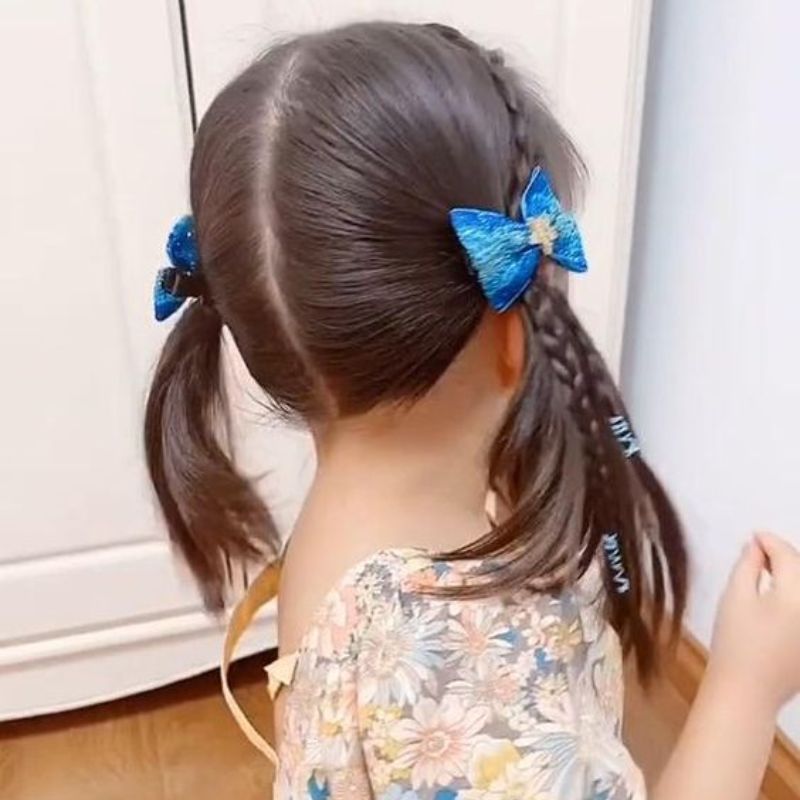 Tham Khảo 4 Kiểu Cột Tóc Cho Bé Gái Giúp Bé Xinh Tươi Mỗi Ngày 53 toc cot hai ben