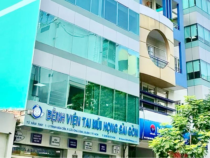 Bệnh viện tai mũi họng sài gòn chuyên bấm lỗ tai cho bé