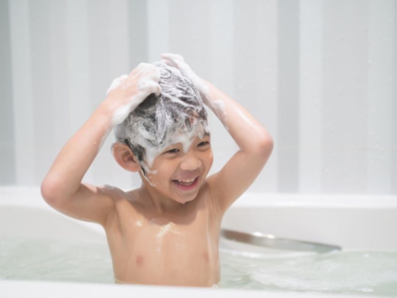 Bí quyết chăm sóc tóc cho bé trai đẹp nhất