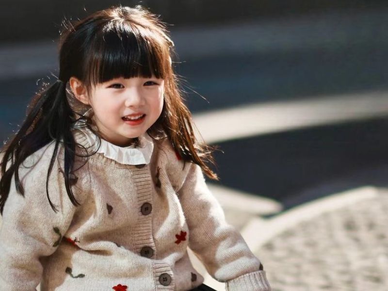 gợi ý tên đệm đẹp cho bé gái