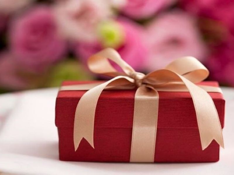 Lưu ý khi tặng quà đầy tháng cho bé