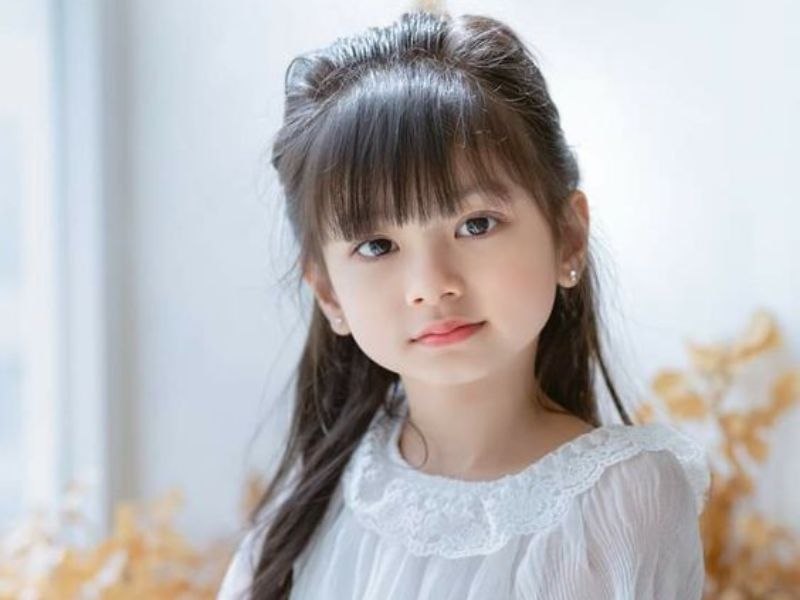 Tóc buộc nửa đầu