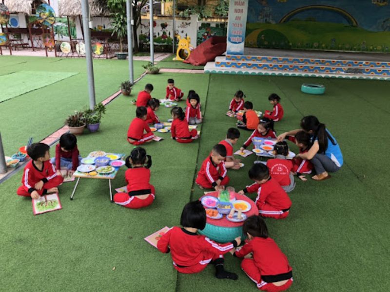 trò chơi ngoài trời cho trẻ mầm non