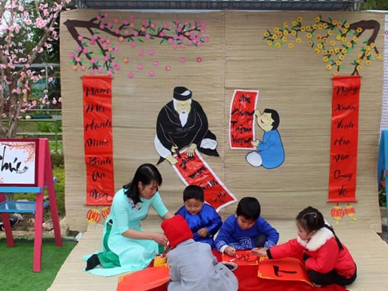 Ý Tưởng Trang Trí Tết Trường Mầm Non Mang Mùa Xuân Vào Lớp Học 9 Mot so hoat dong trang tri Tet