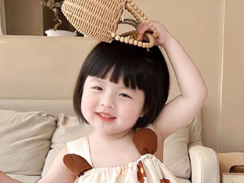Khám Phá Kiểu Tóc Ngố Cho Bé Gái Đáng Yêu 8 kieu toc ngo ngan