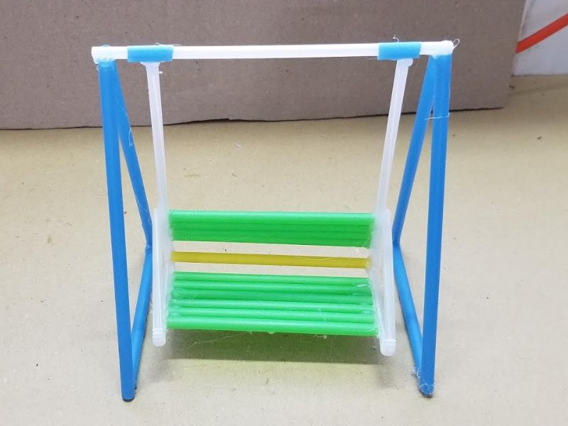Làm xích đu bằng ống hút